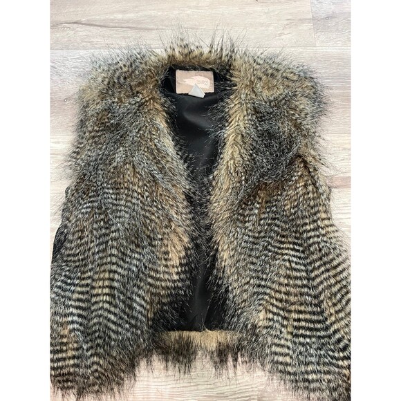Furry Vest Forever 21 size XS women or juniors cute for fall - Picture 2 of 7